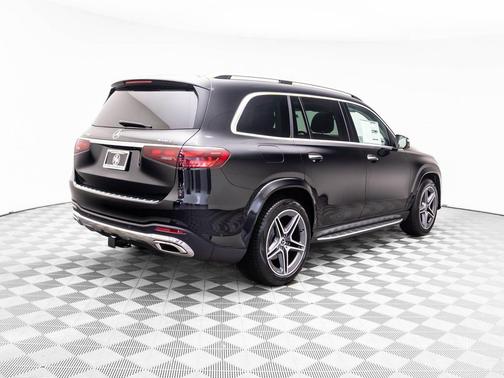 2026 Mercedes-Benz GLS 450 4MATIC