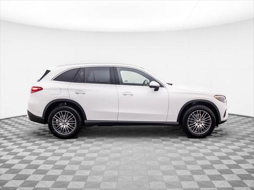 2025 Mercedes-Benz GLC 300 4MATIC