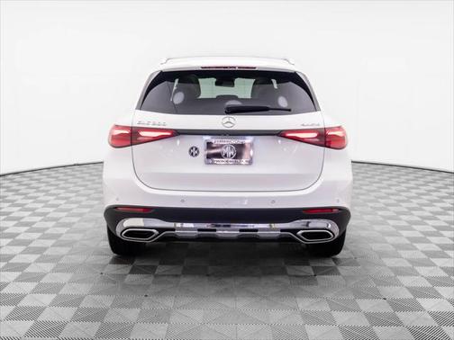 2025 Mercedes-Benz GLC 300 4MATIC