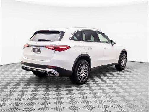 2025 Mercedes-Benz GLC 300 4MATIC