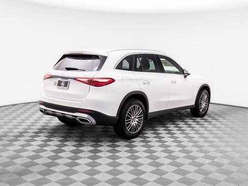 2026 Mercedes-Benz GLC 300 4MATIC
