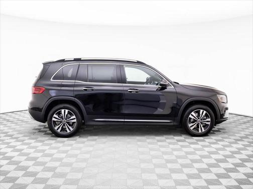 2025 Mercedes-Benz GLB 250 4MATIC