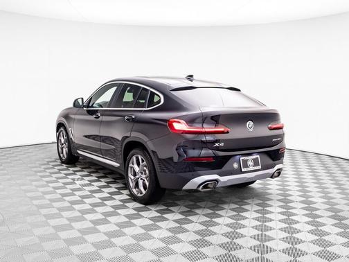 2023 BMW X4 xDrive30i