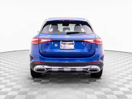 2025 Mercedes-Benz GLC 300 4MATIC
