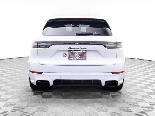 2023 Porsche Cayenne Turbo
