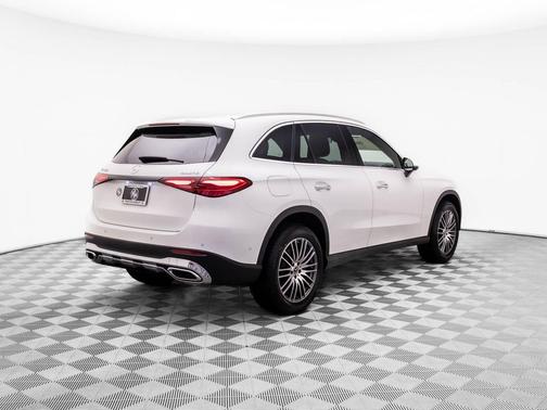 2025 Mercedes-Benz GLC 300 4MATIC