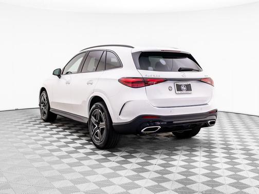 2026 Mercedes-Benz GLC 300 4MATIC