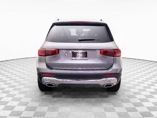 2026 Mercedes-Benz GLB 250 4MATIC