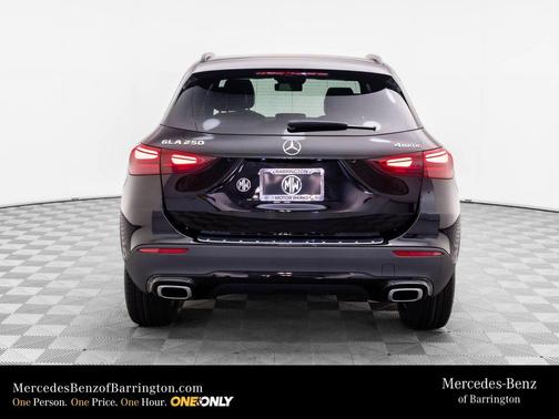 Night Black 2026 Mercedes-Benz GLA 250 4MATIC
