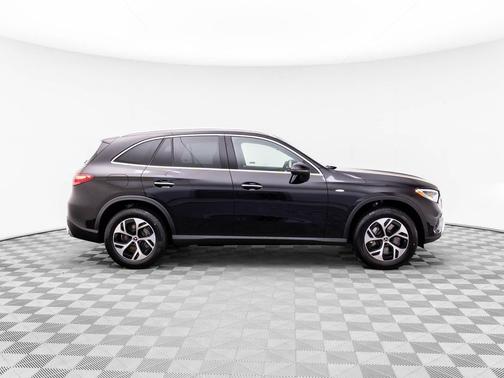 2025 Mercedes-Benz GLC 350e Base