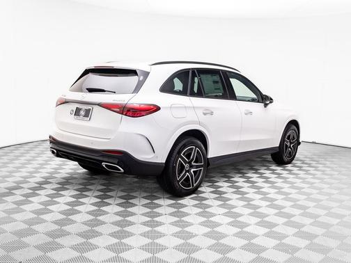 2026 Mercedes-Benz GLC 300 4MATIC