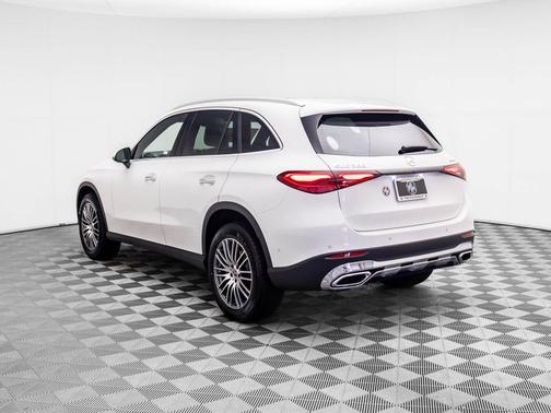 2026 Mercedes-Benz GLC 300 4MATIC