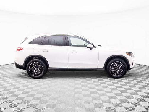2026 Mercedes-Benz GLC 300 4MATIC