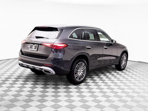 2026 Mercedes-Benz GLC 300 4MATIC