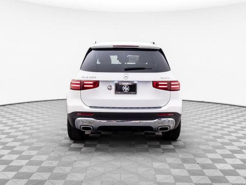 2025 Mercedes-Benz GLB 250 4MATIC