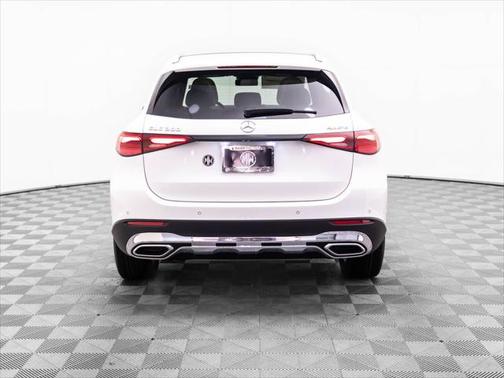 2025 Mercedes-Benz GLC 300 4MATIC