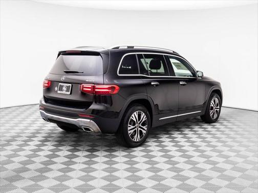 2025 Mercedes-Benz GLB 250 4MATIC