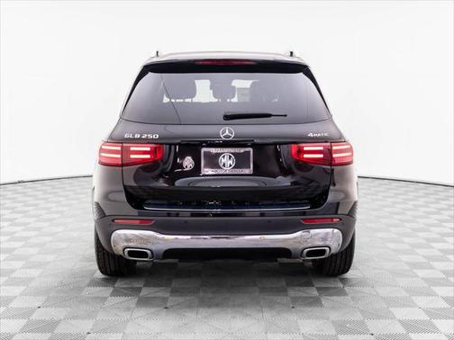 2025 Mercedes-Benz GLB 250 4MATIC