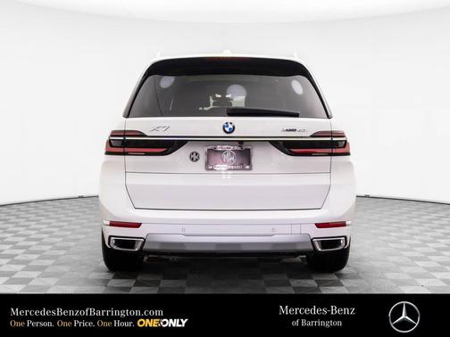 2025 BMW X7 xDrive40i