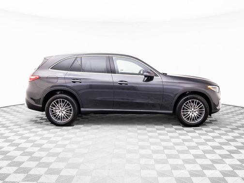 2026 Mercedes-Benz GLC 300 4MATIC