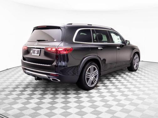 2025 Mercedes-Benz GLS 450 4MATIC