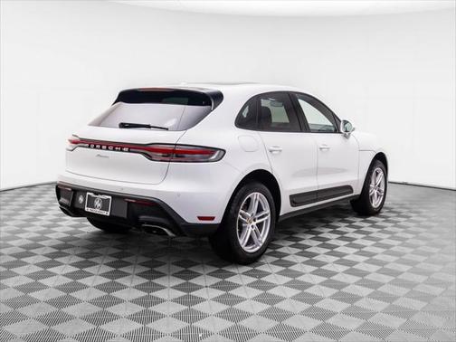 2023 Porsche Macan Base