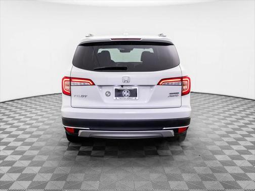 2020 Honda Pilot Touring 8-Passenger