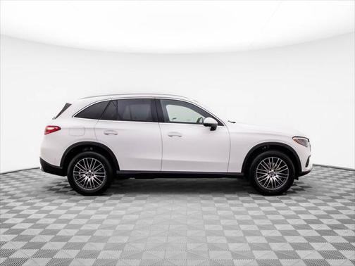 2025 Mercedes-Benz GLC 300 4MATIC
