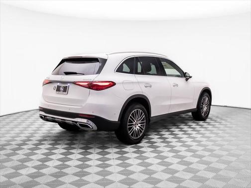 2025 Mercedes-Benz GLC 300 4MATIC