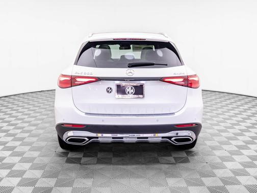 2026 Mercedes-Benz GLC 300 4MATIC