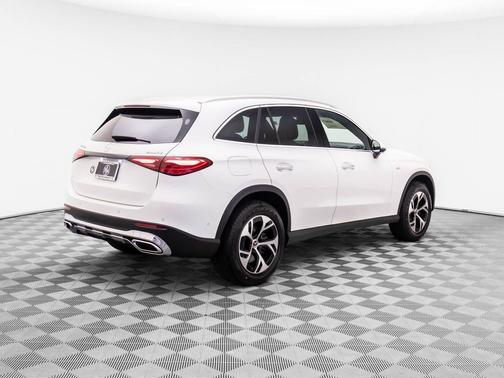 2025 Mercedes-Benz GLC 350e Base