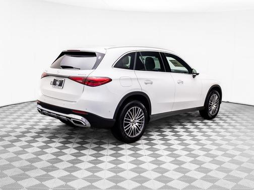 2026 Mercedes-Benz GLC 300 4MATIC