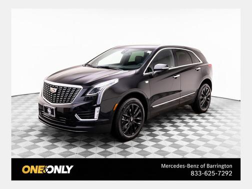 Stellar Black Metallic 2024 Cadillac XT5 Luxury