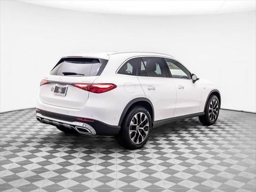 2025 Mercedes-Benz GLC 350e Base