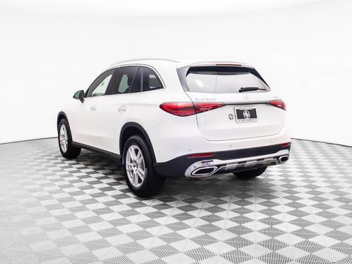 2026 Mercedes-Benz GLC 300 4MATIC