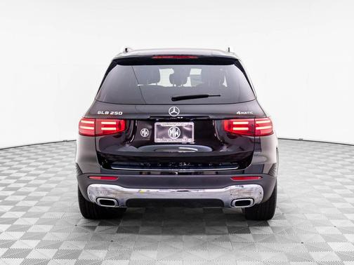 2026 Mercedes-Benz GLB 250 4MATIC