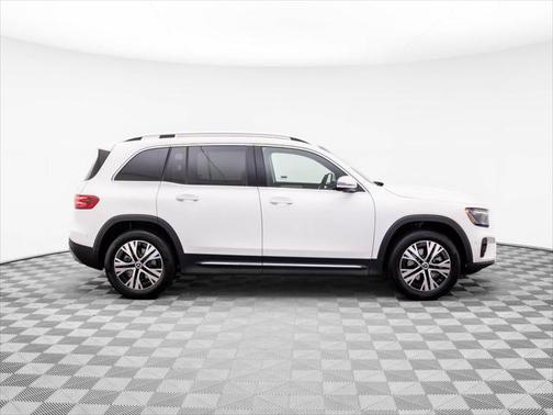 2025 Mercedes-Benz GLB 250 4MATIC