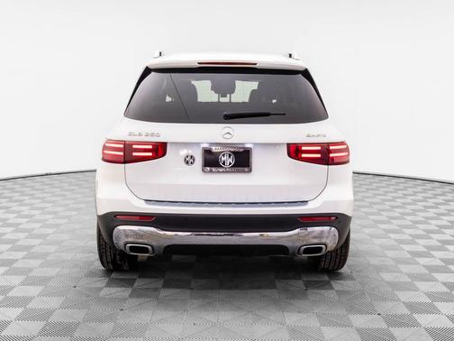 2025 Mercedes-Benz GLB 250 4MATIC