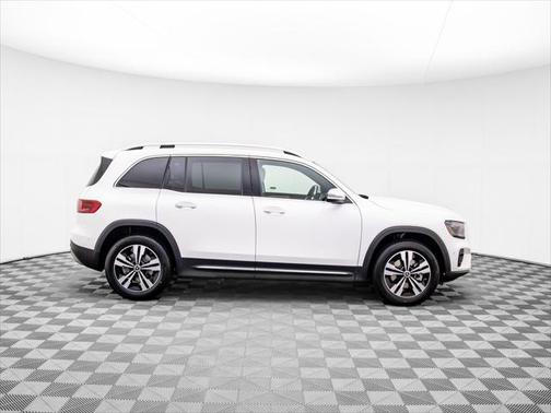 2025 Mercedes-Benz GLB 250 4MATIC