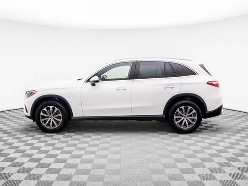 2025 Mercedes-Benz GLC 300 4MATIC