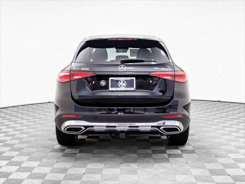 2025 Mercedes-Benz GLC 300 4MATIC