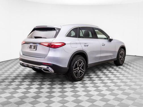 2026 Mercedes-Benz GLC 300 4MATIC