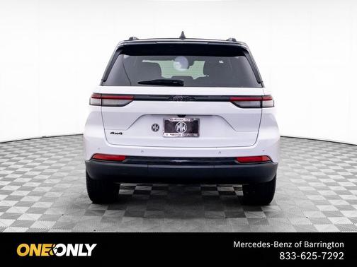 Bright White Clearcoat 2025 Jeep Grand Cherokee Limited