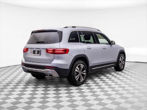 2025 Mercedes-Benz GLB 250 4MATIC