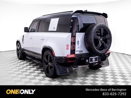 Yulong White Metallic 2023 Land Rover Defender 110 V8