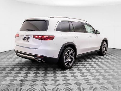 2026 Mercedes-Benz GLS 450 4MATIC