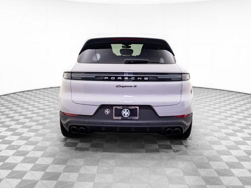 2024 Porsche Cayenne S