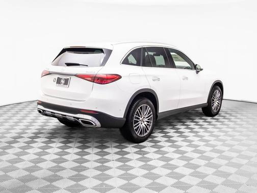 2026 Mercedes-Benz GLC 300 4MATIC
