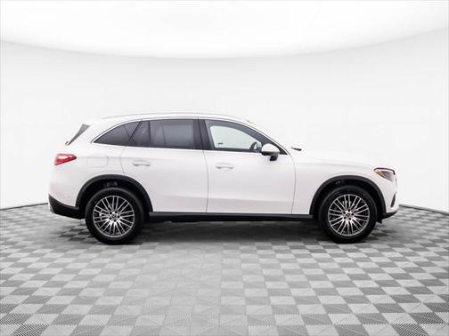 2025 Mercedes-Benz GLC 300 4MATIC