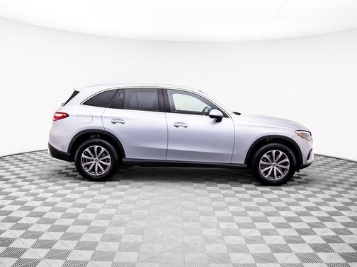 2025 Mercedes-Benz GLC 300 4MATIC